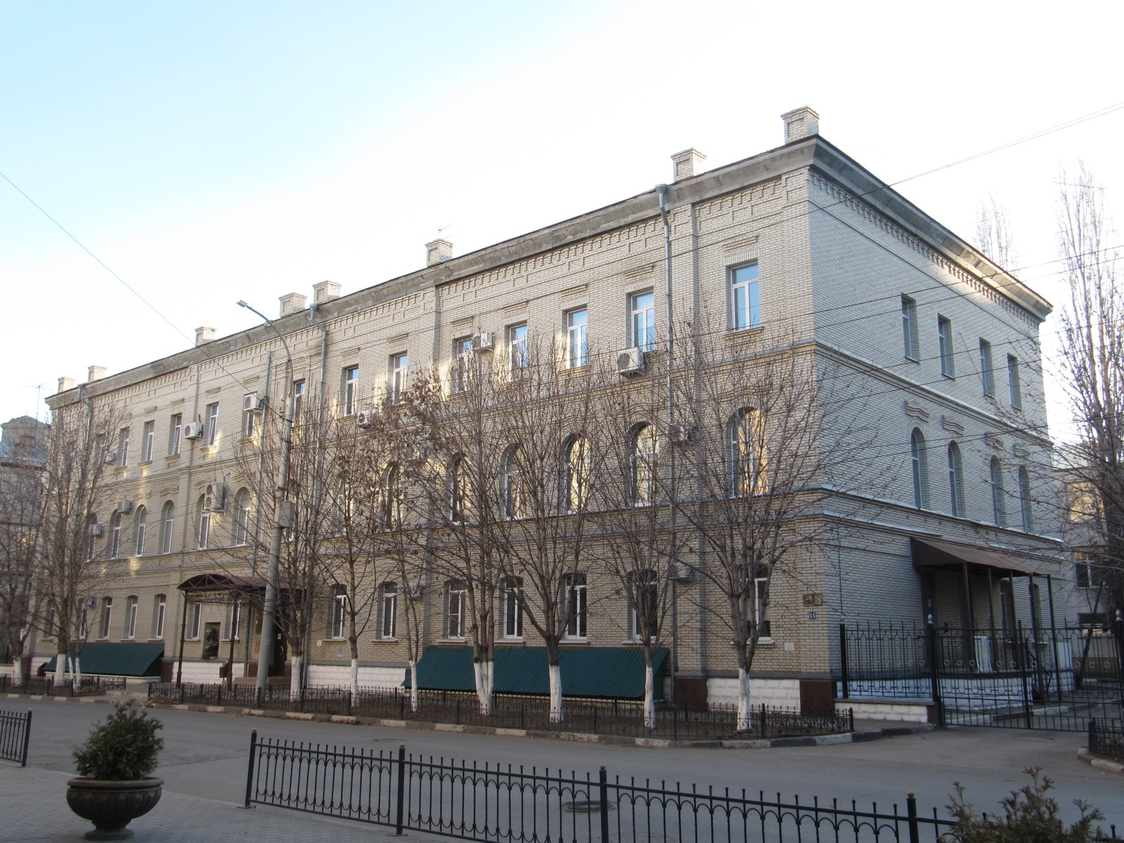 Здание колледжа в Саратове